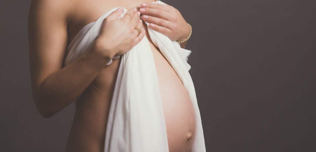 Newborn, Neugeborenenfotografie, Babyfoto, Fineart, Stefanie Baars, Hamburg, Babybauchfotografie, Babybauchfoto
